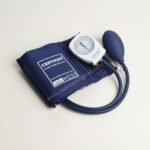 Certeza CR-1004 - Large Dial Aneroid Sphygmomanometer
