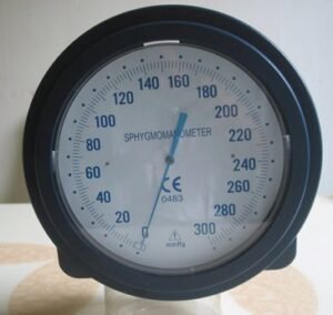Certeza CR 1008 - Clock Type Aneroid Sphygmomanometer